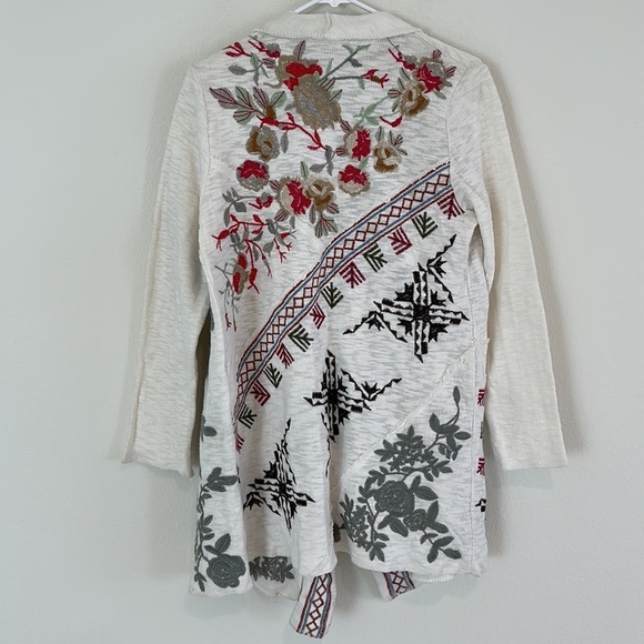 NWT Paparazzi English Rose Embroidered Cardigan - Picture 8 of 14
